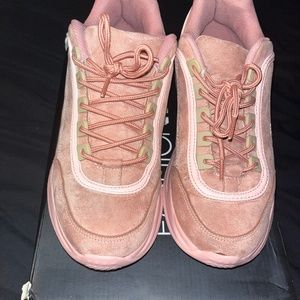 Fashionnova Pink comfy sneakers